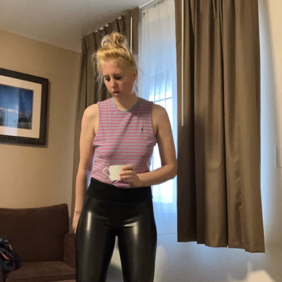 Meet your Posher, Brianna - Picture 3 of 5